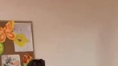 FOTO: Na výzvy personálu k odchodu reagovala žena agresivně.