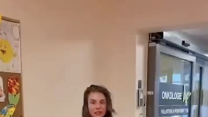 FOTO: Zaměstnancům nemocnice během konfliktu vulgárně nadávala.