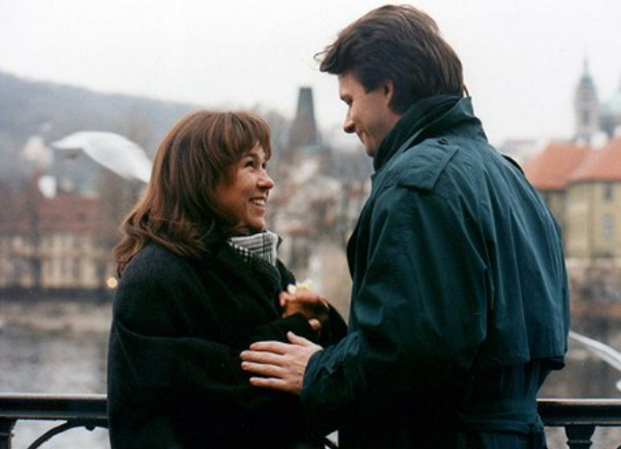 Seriál vysílala Česká televize mezi lety 1995 a 1997.