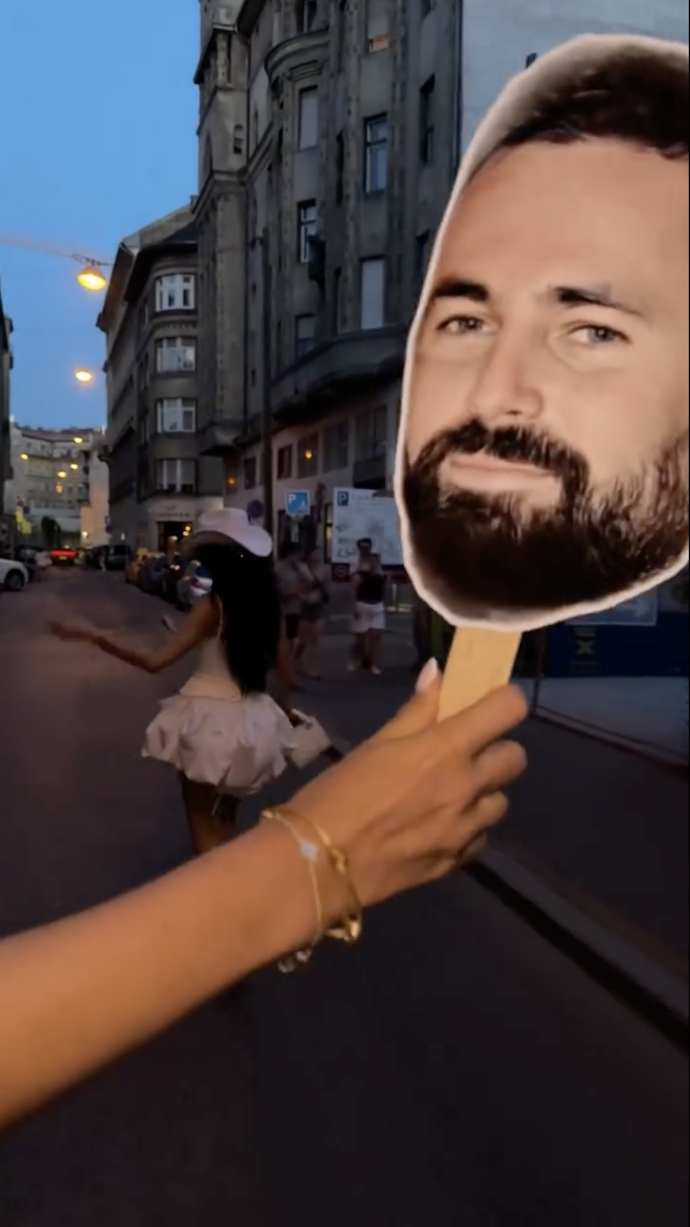 Sebou nosila fotku Matěje Dejdara.