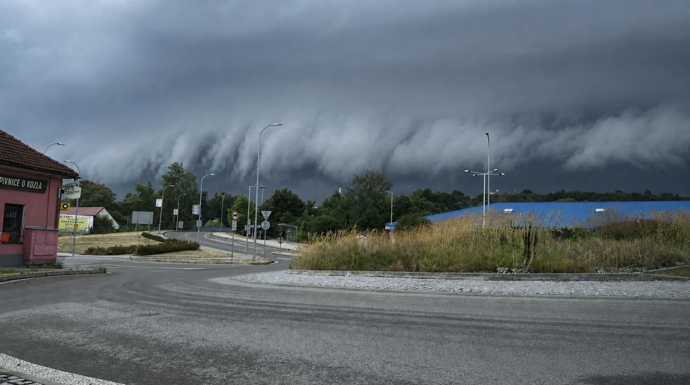 Bouře, která se hnala přes Vlašim.