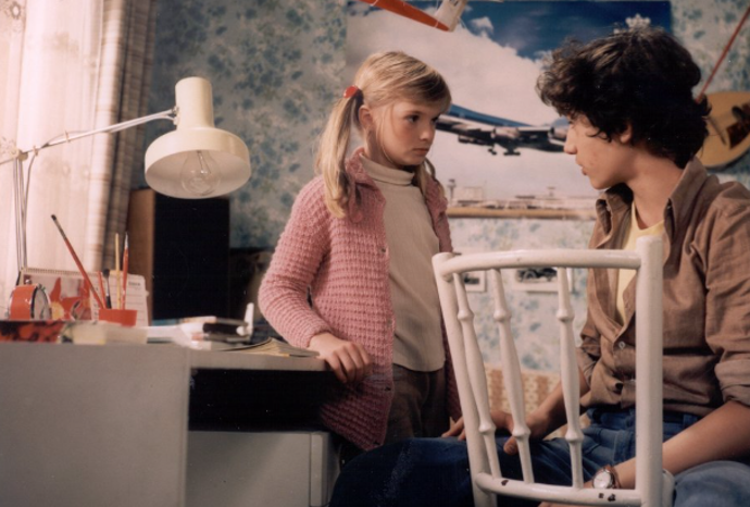 V roce 1980 ji proslavil seriál Veronika, prostě Nika.