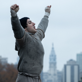 Anthony Ippolito jako Rocky.
