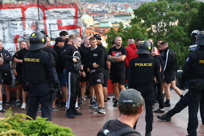 V květnu totiž došlo ke konfliktu mezi fanoušky Sparty a Slavie. 