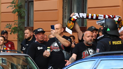 FOTO: Fanoušci jsou ze zápasu jistě nervózní.