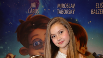 FOTO: Adéla Hesová dabovala ve filmu Tajemství křišťálové planety hlavní roli.