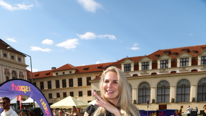 FOTO: Mia Kirchnerová rozdávala úsměvy na všechny strany.