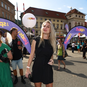 Krásná Mia Kirchnerová čeká miminko. 