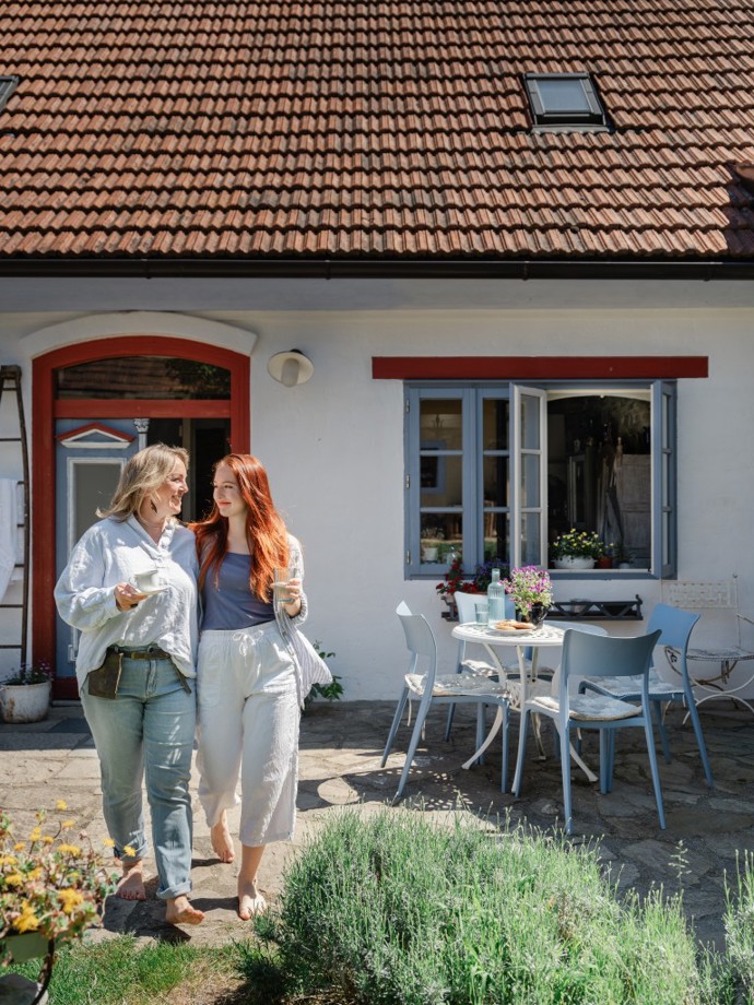 Sedm let čekal polorozpadlý statek na kupce, pak se ho ujali manželé Váňovi. Dům zrekonstruovali, přibyla zvířata a nakonec i apartmány k pronájmu 