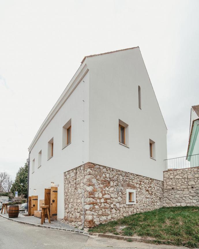 Kdysi obyčejný venkovský dům. Dnes je Pohárek v Pavlově inspirací pro každého, kdo miluje přírodní materiály