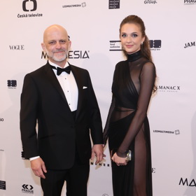 Hynkova manželka je opravdu krásná
