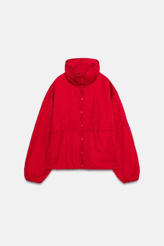 Bunda z technické tkaniny s patenty, Zara, 999 Kč