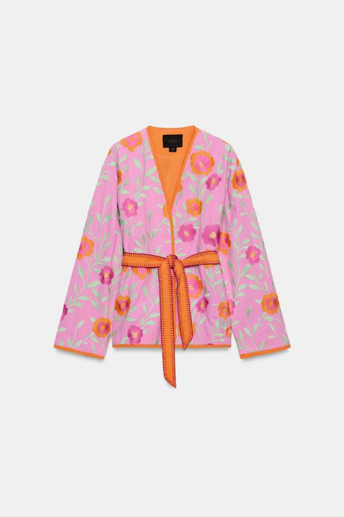 Kimono s výšivkou a páskem, Zara, 2 299 Kč
