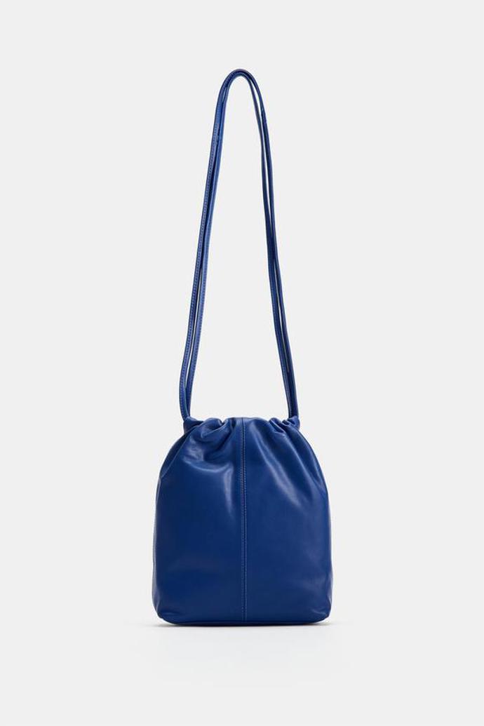 Kožená kabelka přes rameno s nabíráním, Zara, 2299 Kč