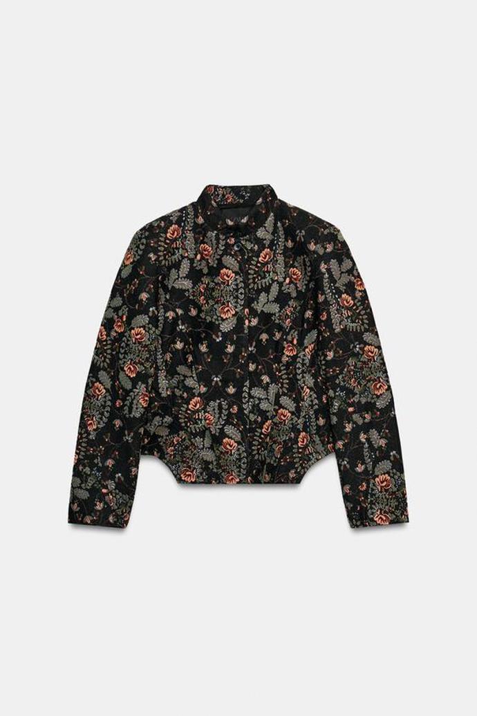 Sako s peplum volánem, Zara, 1999 Kč
