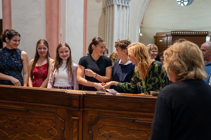 První dáma Eva Pavlová sdílela na sociálních sítích fotografie ze zahájení hudebního festivalu Zlatá Pecka v Chrudimi.