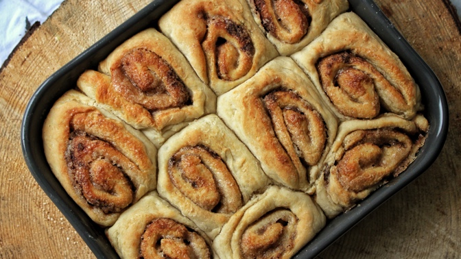Pečení na víkend: Skořicové rolky podle Černá jak noc Pečení na víkend: Skořicové rolky podle Černá jak noc
