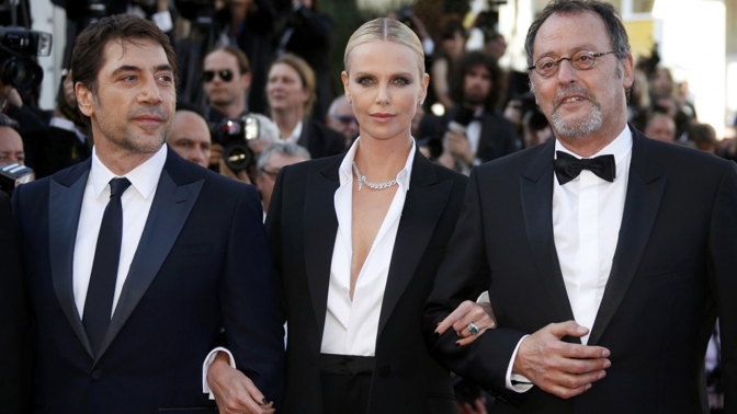 Zprávy z Cannes: Kdo je nejvíc sexy a jaké šaty musíte mít i vy
