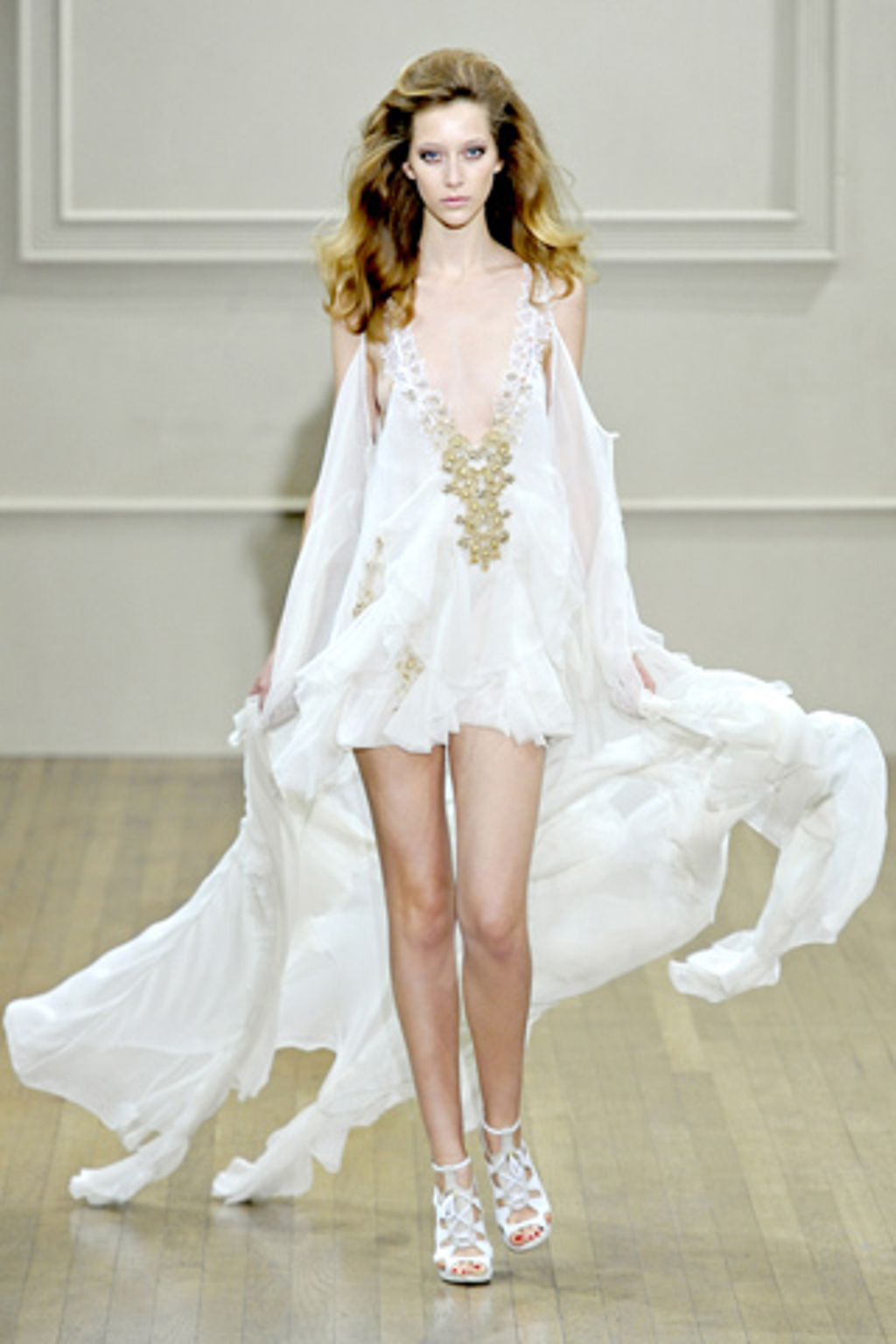 Co by vám nemělo uniknout z víkendových přehlídek londýnského fashion weeku?