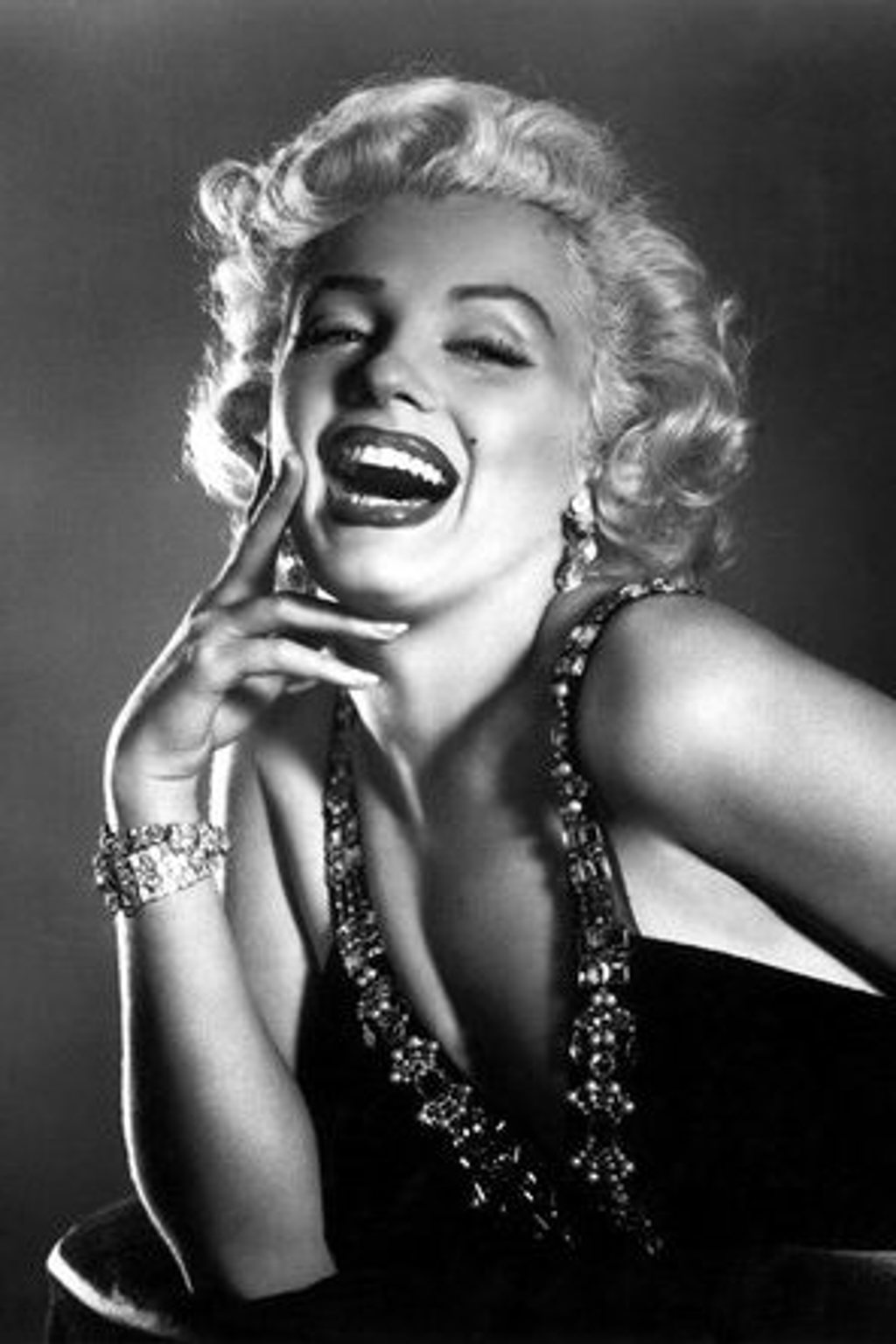 Rentgen hrudníku Marilyn Monroe se vydražil za rekordní částku Rentgen hrudníku Marilyn Monroe se vydražil za rekordní částku