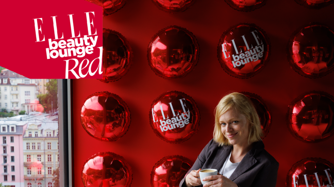  

Nahlédněte do ELLE Beauty Lounge Red: Na kávu se stavila i Ester Geislerová.

