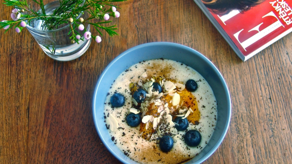 ELLE menu: Krupicová kaše s pomerančem a borůvkami ELLE menu: Krupicová kaše s pomerančem a borůvkami