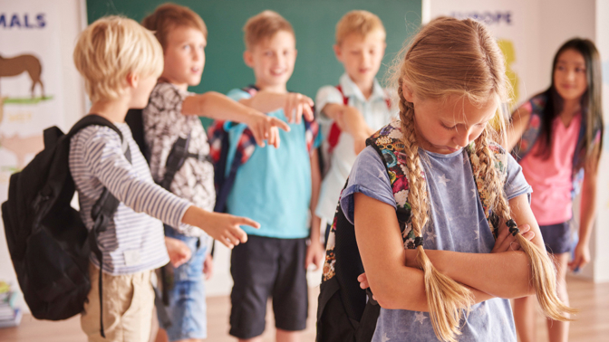 Děti nejsou křehké sněhové vločky, aby byly odolné, potřebují k tomu bezpečné prostředí