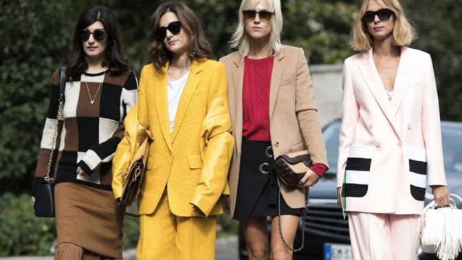 Co se nosí v ulicích Milána během fashion weeku?