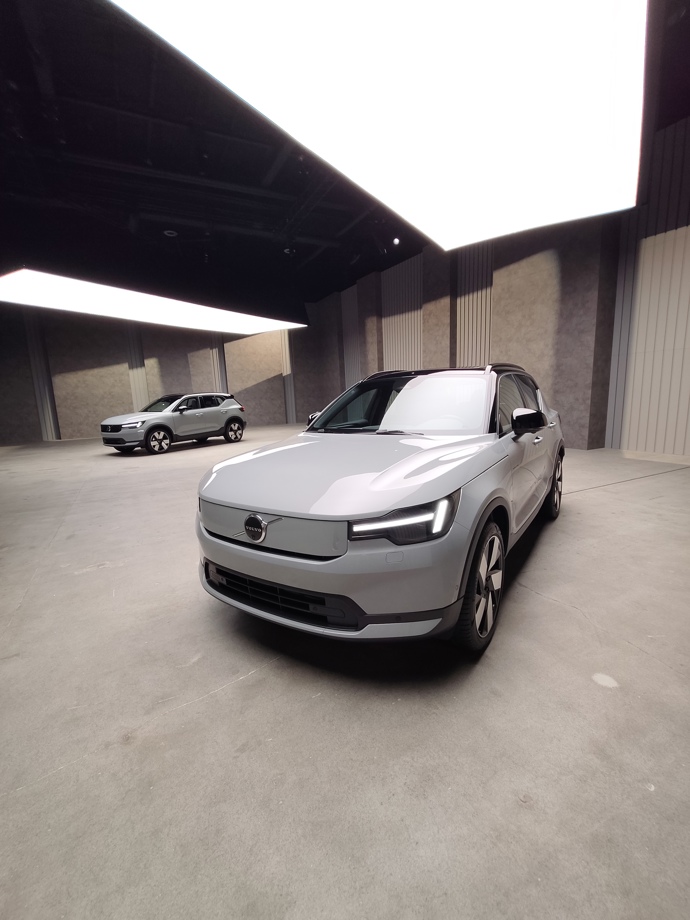 A nyní se podívejte na nové a plně elektrické Volvo EX40