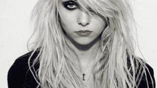 Video: Taylor Momsen nazpívala rockový hit
