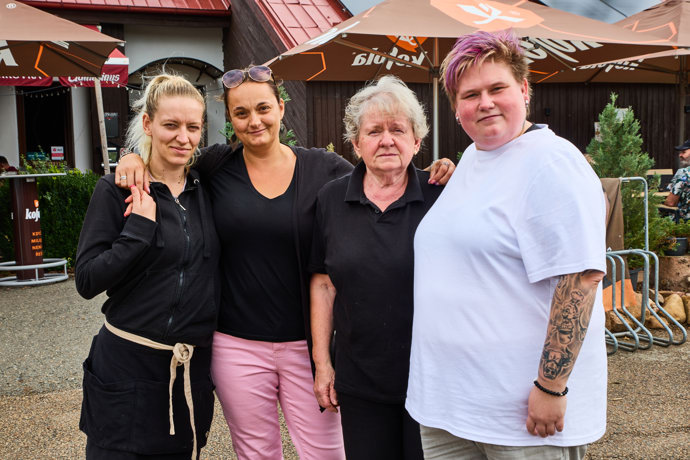 Ženy, které se starají o chod restaurace Hamrovka. 