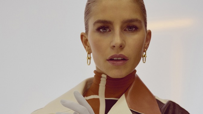  

Caro Daur pro ELLE Czech
