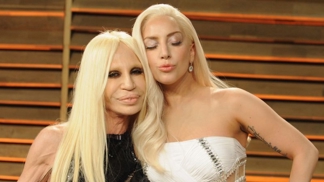 Lady Gaga bude hrát svoji kamarádku Donatellu Versace