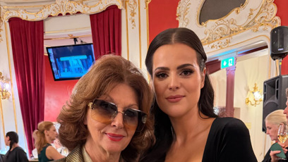 FOTO: Ornella Koktová po boku Saskie Burešové.