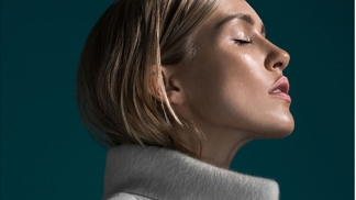 Exkluzivní fashion story "Momentum" pro ELLE.cz