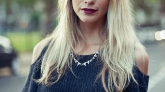 Odhaleno: Co skrývá make-up taštička Poppy Delevingne?