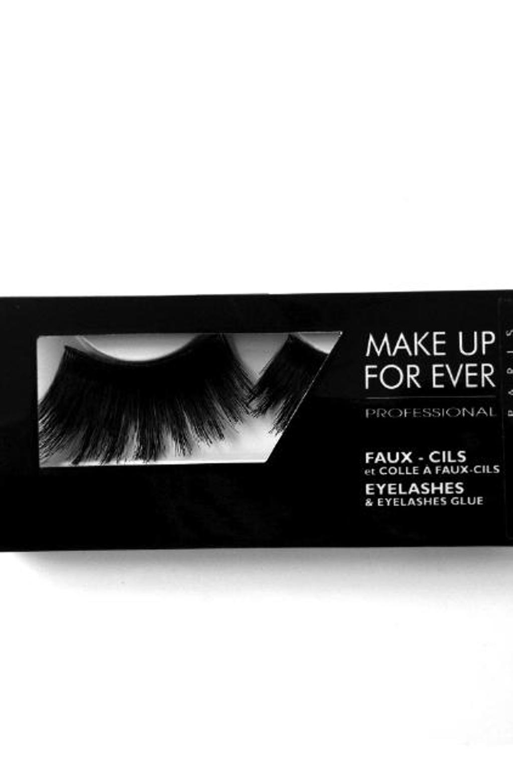 ELLE.cz SPY: Mrkací panenka od Make Up For Ever