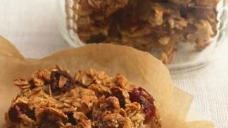 Snídaně s nápadem: recept na teplé müsli s jahodami