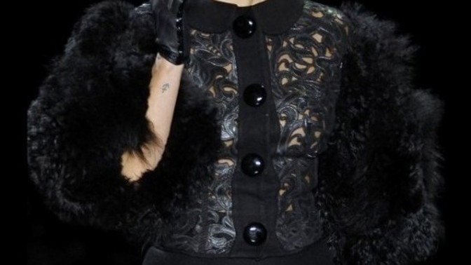 Kate Moss a Lady Gaga: Móda s vůní nikotinu