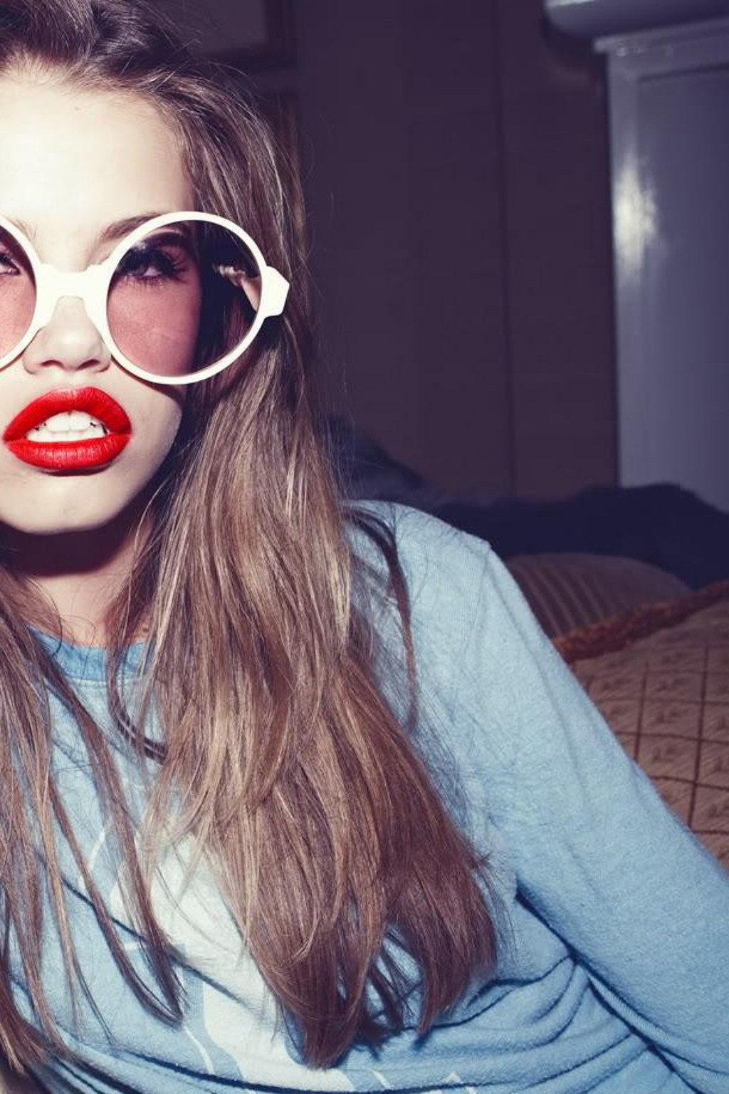 Rodiče modelky Hailey Clauson proti Urban Outfitters a pornu