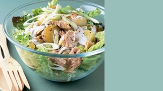 Recept na salát z nových brambor a tuňáka
