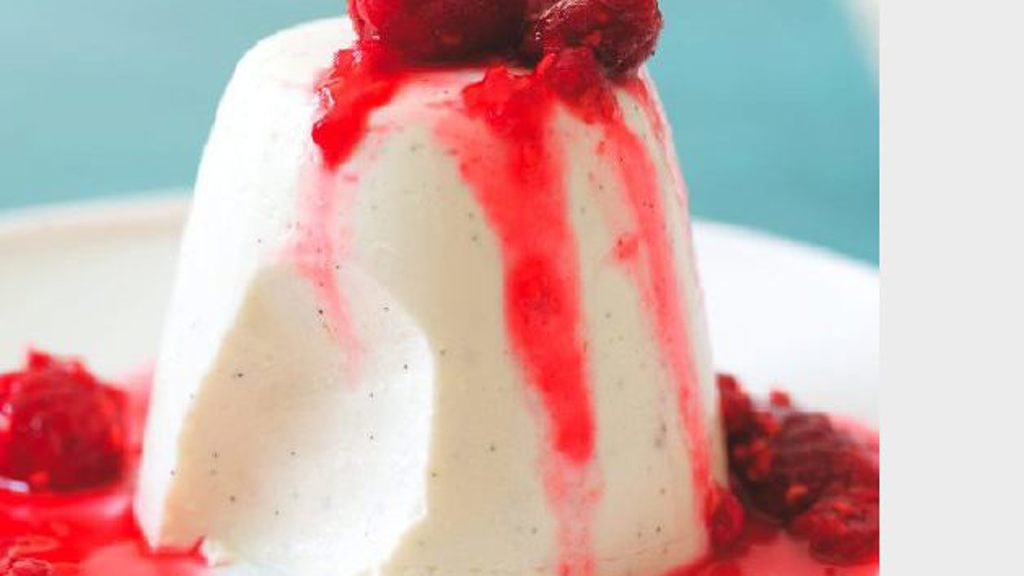 Recept na vanilkovou panna cottu s malinovou omáčkou Recept na vanilkovou panna cottu s malinovou omáčkou