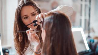  JARNÍ TRENDY PODLE MAKE-UP GURU ESTER TESAŘÍKOVÉ 