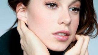 Scarlett Johansson končí u Manga, nahradí ji Elettra Wiedemann