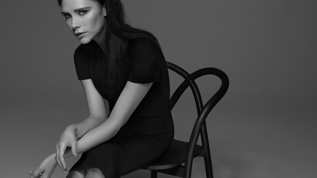 Hot news! Victoria Beckham představí vlastní make-up Hot news! Victoria Beckham představí vlastní make-up