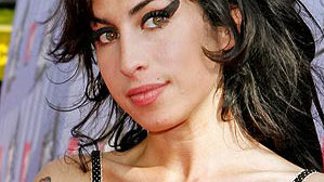 Amy Winehouse odložila vydání své nové desky