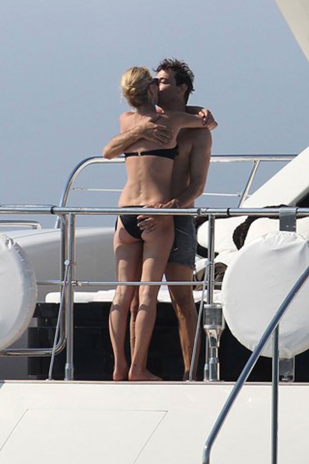 Líbánky Kate Moss: Láska na luxusní jachtě Líbánky Kate Moss: Láska na luxusní jachtě