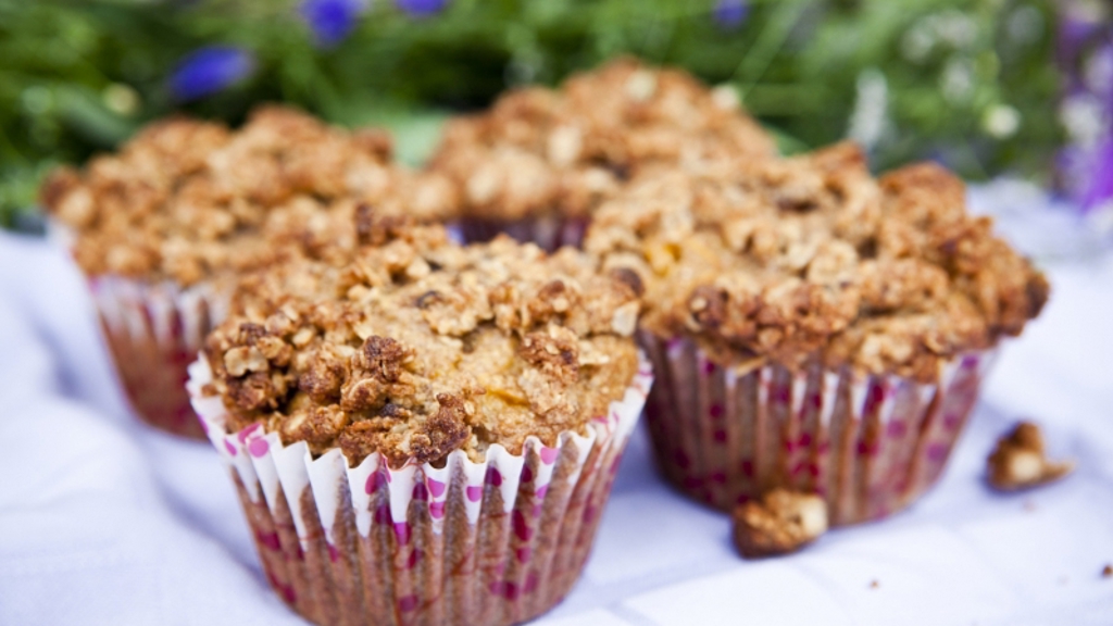 Recept na muffiny s meruňkami a mandlovoovesnou posypkou