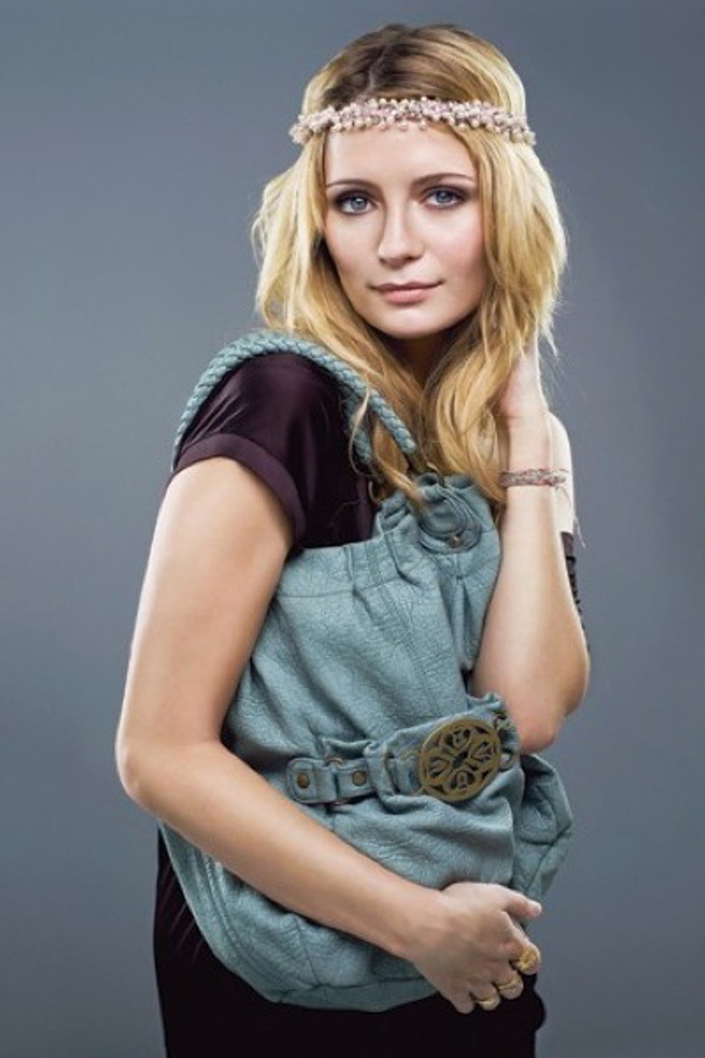 Mischa Barton a její nová kolekce kabelek Mischa Barton a její nová kolekce kabelek