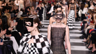ŽIvě z Paříže: podívejte se s námi LIVE na snovou přehlídku Dior Haute Couture AW18